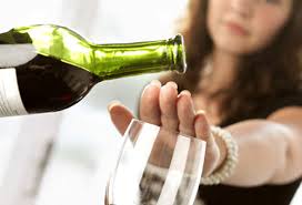 Derrubando Mitos Comuns As Pessoas Acreditam Sobre Alcoólicos Anônimos